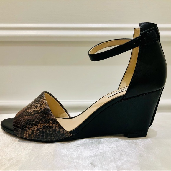 Clarks Leather Wedge Heels with Ankle Strap, size 7M - Picture 4 of 7